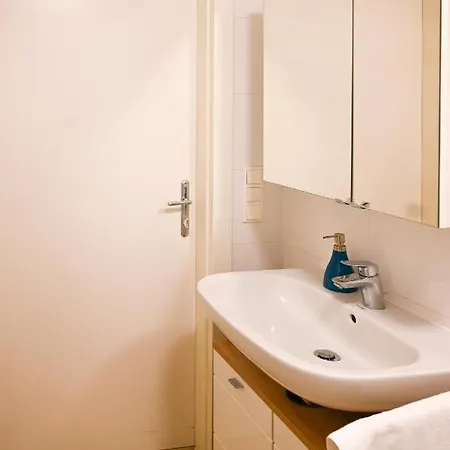 Hideaway Suite Danube Canal Vienna Exterior photo